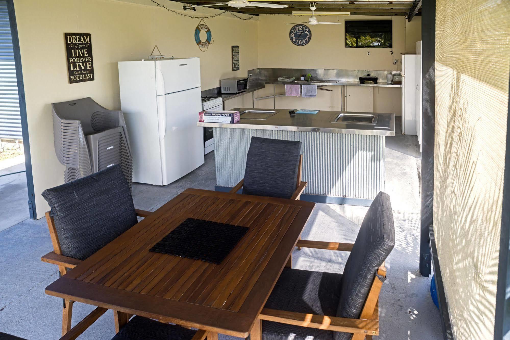 Tasman Holiday Parks - Torquay Palms Hervey Bay Exterior foto